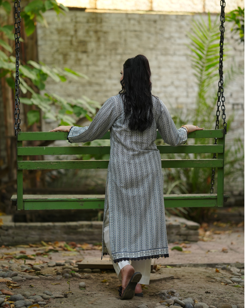 Slate Noir 3-Piece Printed Lawn Suit.